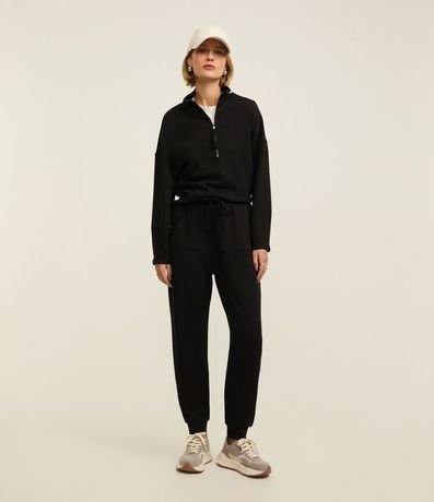 Blusa Comfort en Viscosa con Cuello Alto y Cremallera 2