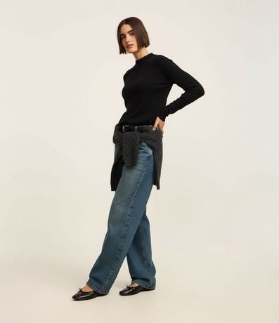 Suéter en Punto con Cuello Alto y Costura Delantera