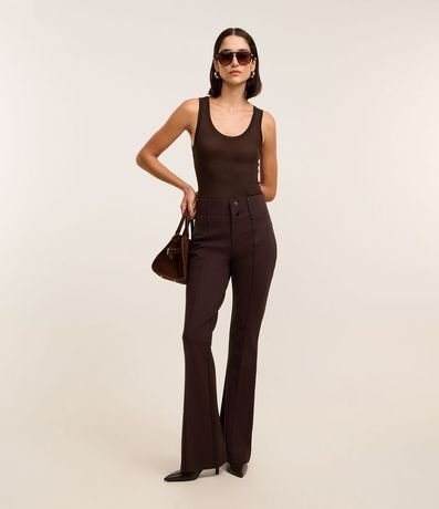 Pantalón Flare Básica en Viscosa con Botones y Cintura Ancha