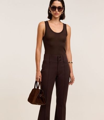 Pantalón Flare Básica en Viscosa con Botones y Cintura Ancha 2