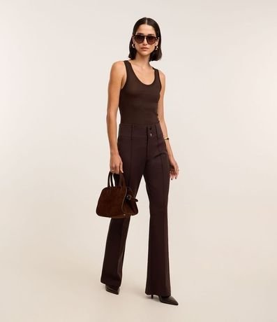 Pantalón Flare Básica en Viscosa con Botones y Cintura Ancha 5