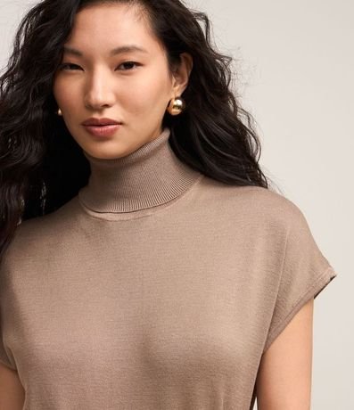 Vestido Midi en Punto con Cuello Alto y Manga Corta sin Sisa 4