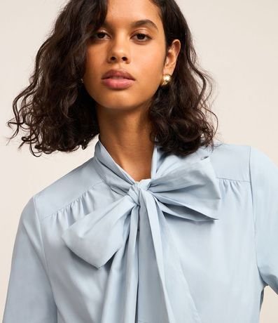 Camisa en Tricolina con Cuello Lazo y Puño Largo 4