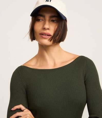 Vestido Midi de Punto Ajustado y con Cuello Barco 4