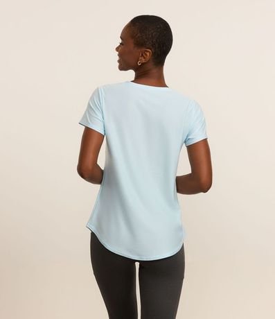 Remera Deportiva Alargada con Estampa de Ondas 4