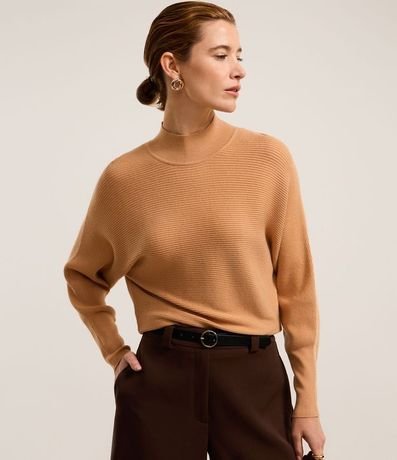 Blusa en Punto Canelado con Cuello Alto 1