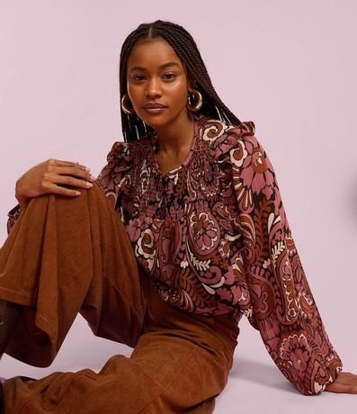 Blusa Bata en Corta en Chiffon con Canesú en Lastex y Estampa Paisley 4