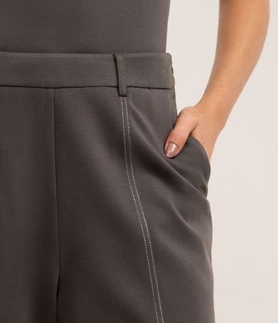Pantalón Recto Cintura Alta en Ponto Roma con Costura Aparente 3
