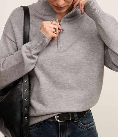 Suéter en Punto con Cremallera en Cuello Alto y Brillos Aplicados
