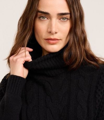 Suéter en Punto con Cuello alto y Ponto Diferenciado 4