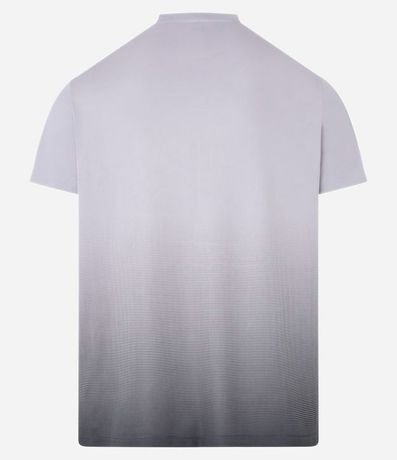Remera Deportiva Dry Fit com Estampado Degradado 8