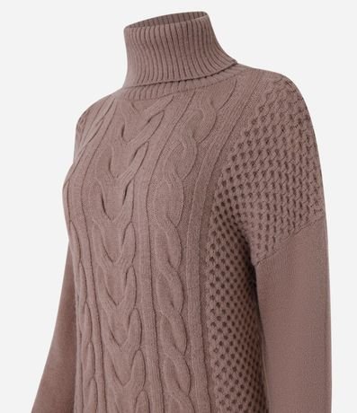 Suéter en Punto con Cuello alto y Ponto Diferenciado 8
