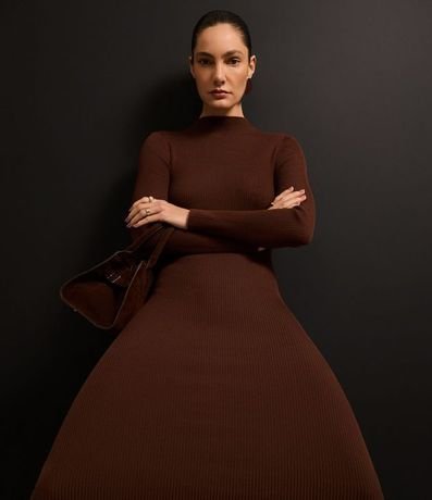 Vestido Long Midi en Punto con Cuello Alto 5