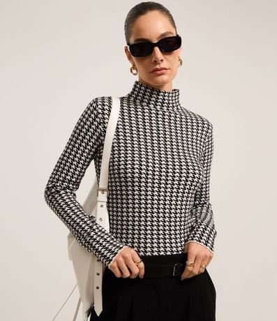 Suéter en Jacquard con Cuello Alto y Estampa de Cuadros Pied de Poule