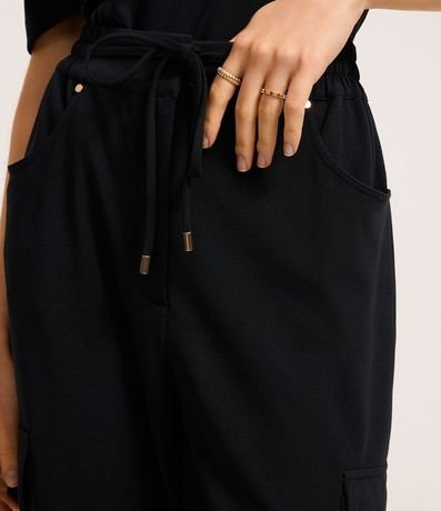 Pantalón Carrot Cintura Alta en Crepé con Bolsillos Cargos 4