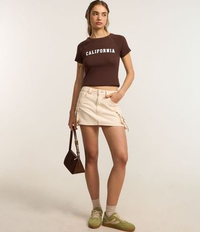 Pollera corta en Sarga con Bolsos Cargo y Fivelas