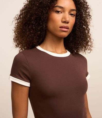 Blusa T-shirt en Algodón con Detalles Contrastantes 3