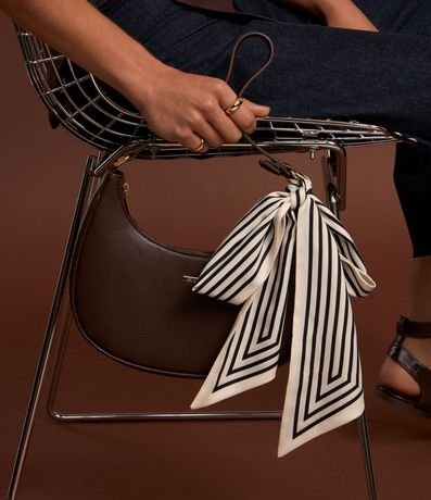 Cartera Baguette Pequeña y Estructurada con Correa de Mano 10