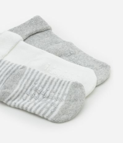 Kit 03 Medias Infantiles Básicas con Bajo Plegado y Antideslizante  - Talle RN a 12 meses 3