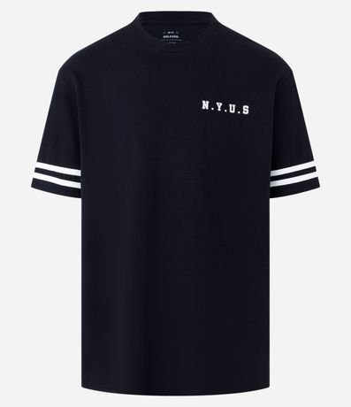 Remera Relaxed en Algodón con Rayas y Estampa NYUS 93 10