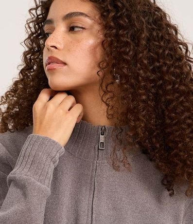 Saco en Punto con Cremallera y Cuello Alto 4