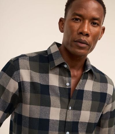 Camisa Comfort en Algodón con Estampado de Cuadros y Mangas Largas 4