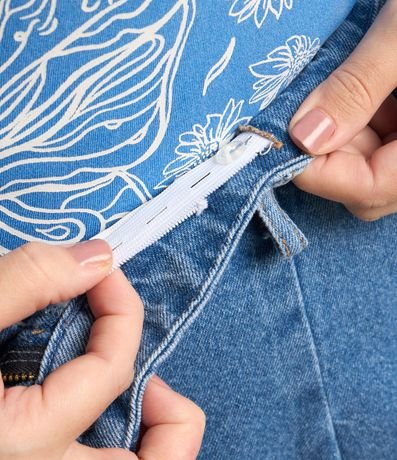 Bermuda en Jeans con Bajo Larga y Pliegue Curve & Plus Size 5
