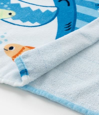 Poncho Infantil con Capucha y Estampado de Tiburoncitos - Talle único 4