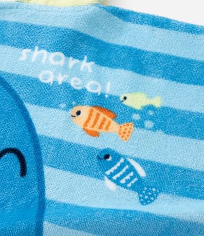 Poncho Infantil con Capucha y Estampado de Tiburoncitos - Talle único 5