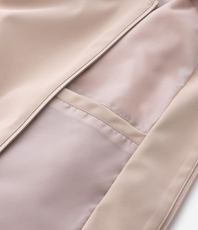 Campera con Tecnologia Repelente al Agua 5