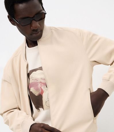 Campera con Tecnologia Repelente al Agua 5