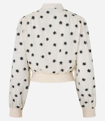 Blusa en Chiffon con Cuello Alto y Bordados de Flores 7