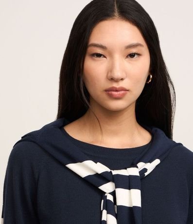 Suéter en Punto con Cuello Redondo 4