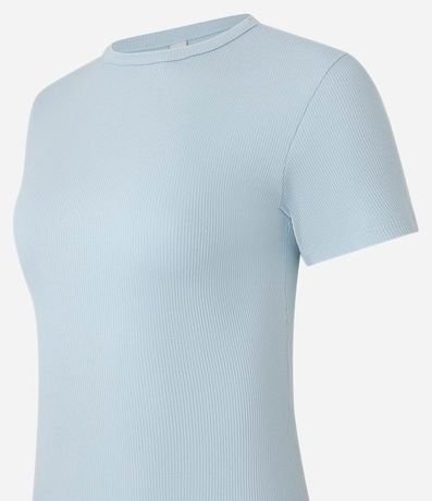 Blusa en Viscosa Texturizada y con Bajo Ondulado 5