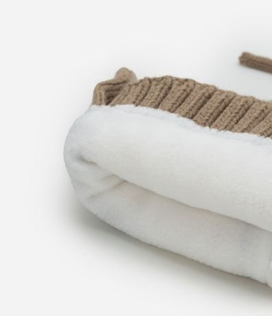 Gorro Infantil en Punto Texturizado con Pompón - Talle 0 a 12 meses 2