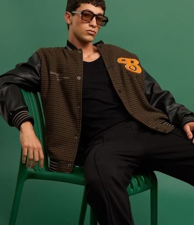 Campera Bomber College con Estampa Bordada y Mangas en Pu 7