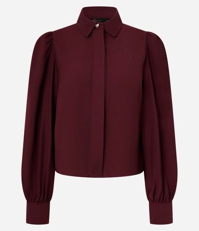 Camisa en Crepé con Botón Diferenciado y Manga Abullonada