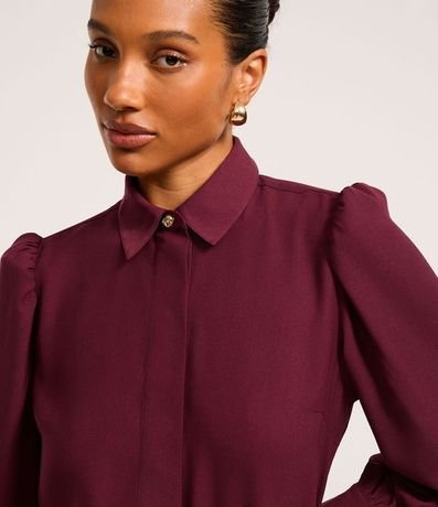 Camisa en Crepé con Botón Diferenciado y Manga Abullonada 5