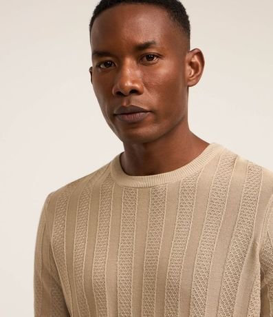 Remera en Viscosa con Rayas en Relieve 4