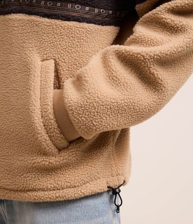 Saco en Sherpa con Raya Estampada en Bloques de Color 4