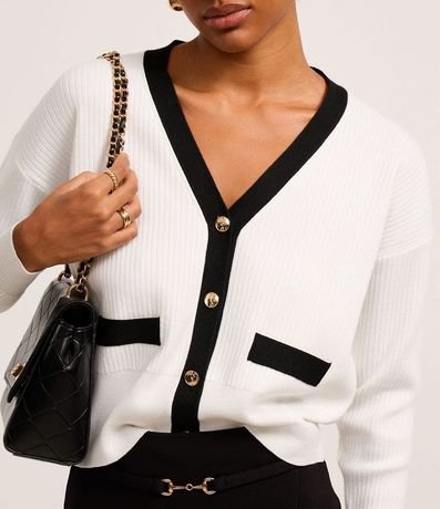 Cardigan en Punto con Botones de Metal y Bolsillo Fake Contrastantes 4