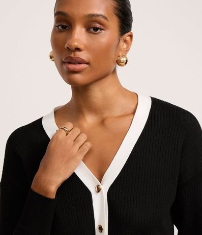 Cardigan en Punto con Botones de Metal y Bolsillo Fake Contrastantes 4