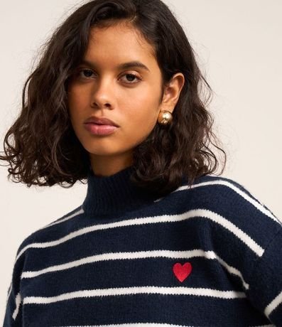 Suéter Listrado en Punto con Cuello Alto y Bordado de Corazón 3