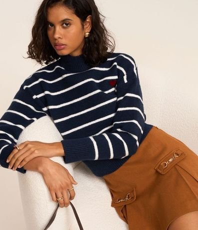 Suéter Listrado en Punto con Cuello Alto y Bordado de Corazón 5