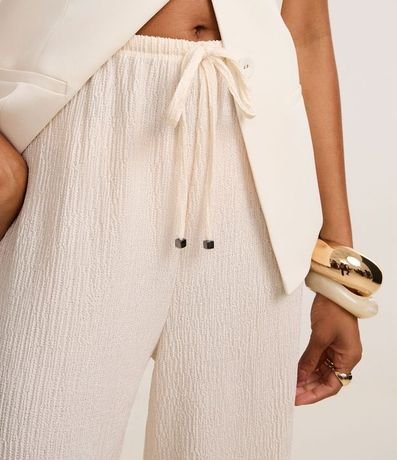 Pantalón Wide Leg con Textura y Elástico en la Cintura 4