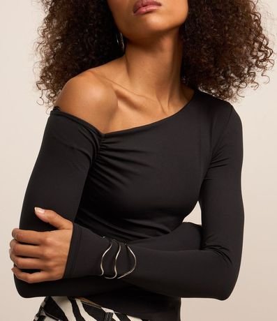 Blusa con Escote Asimétrico Detalle Drapeado en la Sisa y Manga Larga 3