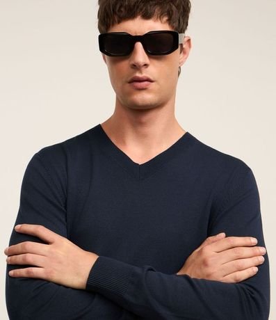 Suéter Básico en Viscosa con Cuello V 3