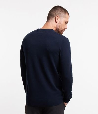 Suéter Básico en Viscosa con Cuello V 4