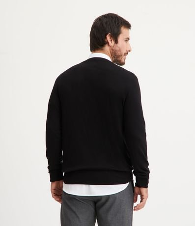 Suéter Básico en Viscosa con Cuello V 3