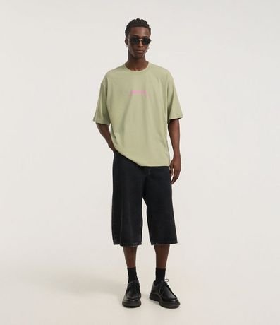 Remera Comfort en Algodón con Estampa de Calavera y Lettering Metallica 3